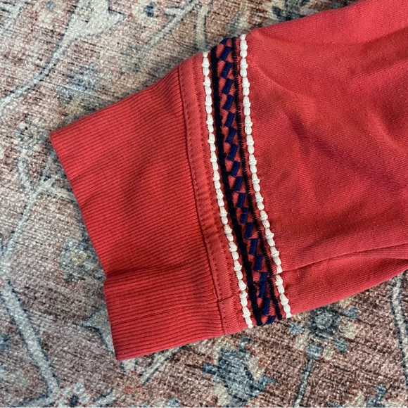 Lucky Lotus Lucky Brand Red Embroidered Scottsdale Pullover Sweatshirt Medium - Picture 5 of 5